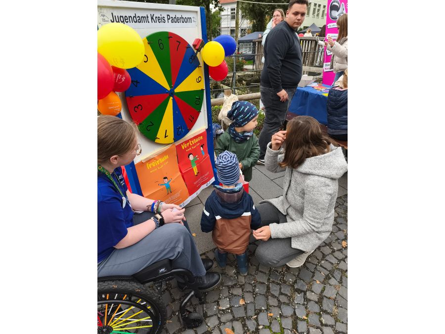 Kreisjugendbeteiligungskonferenz auf dem Weltkindertag am 12.10.2025 in Bad Lippspringe (6) Kreisjugendbeteiligungskonferenz auf dem Weltkindertag am 12.10.2025 in Bad Lippspringe (6)